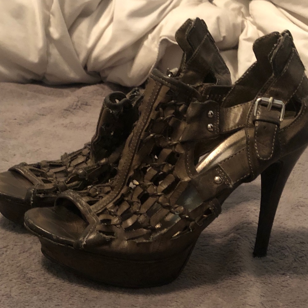 Brown Shi heels